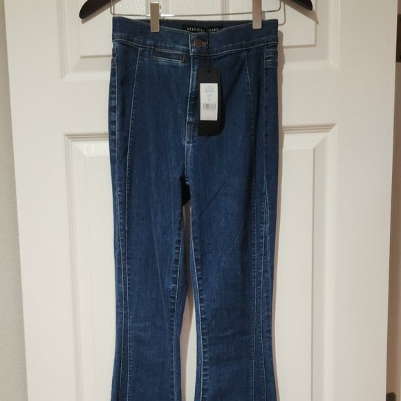 SOLD     NWT Exaggerated Flare High Rise Sheridan Jeans - Picture 7 of 11